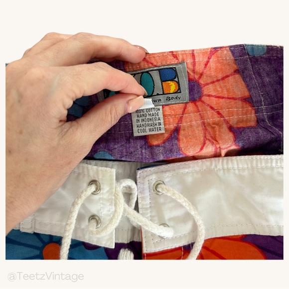 SOLD - Y2K FLOWER POWER SKIRT - Picture 6 of 6